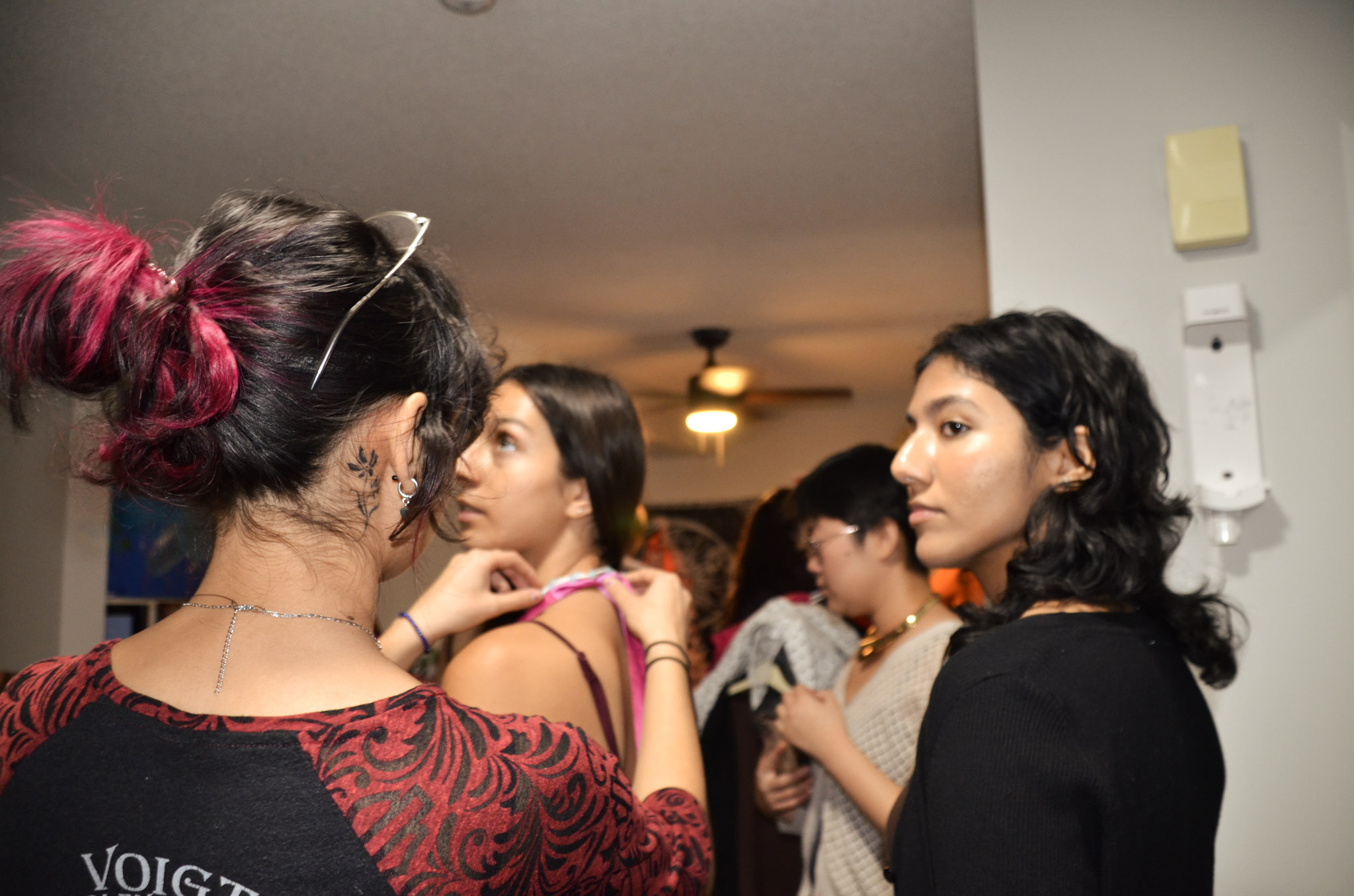 CLOTHING & FITTINGS 4