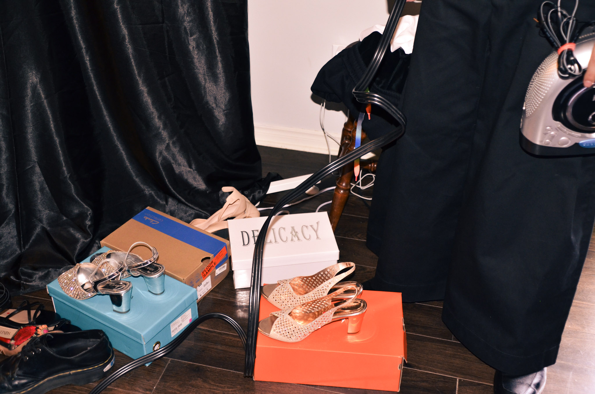 CLOTHING & FITTINGS 8